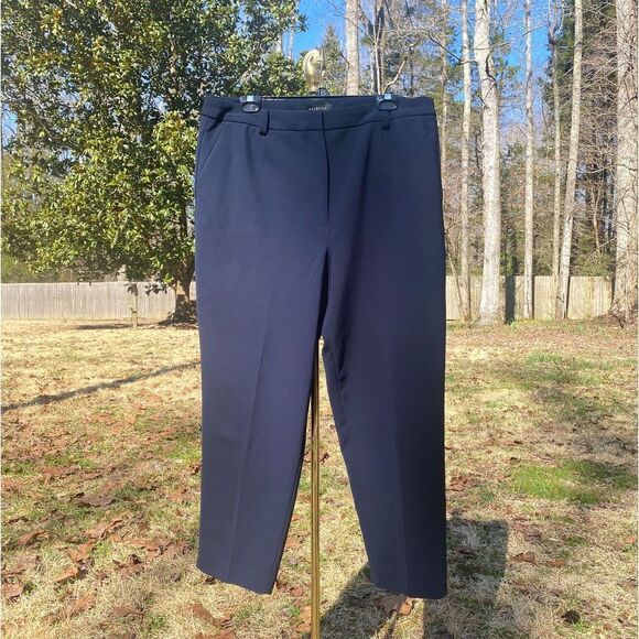 Talbots Classic Black Tapered Pleated Slacks - Picture 1 of 7